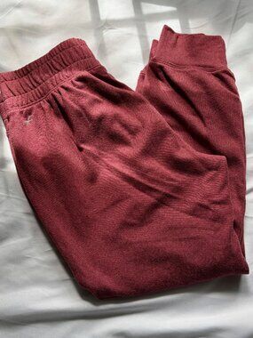 free fly | girl’s XL | maroon joggers with zip pockets